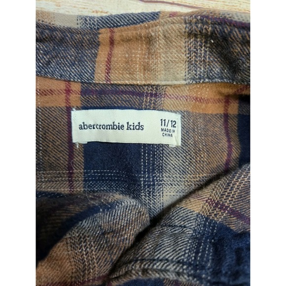 Abercrombie kid's brown and blue plaid flannel button-down shirt boys 11/12 - Picture 3 of 7